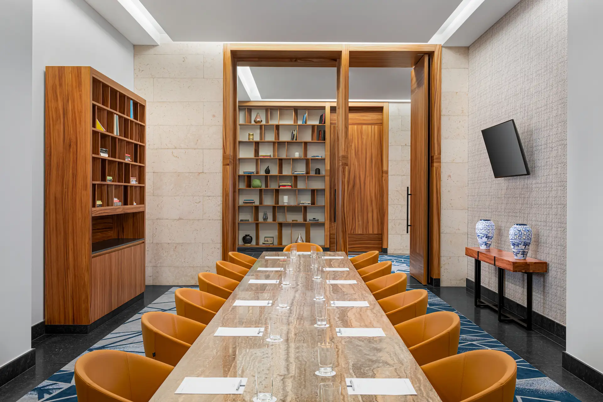 Modern meeting room at Conrad Tulum, featuring elegant furnishings for professional gatherings